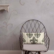 Load image into Gallery viewer, French style Fleur de Lis Pillow